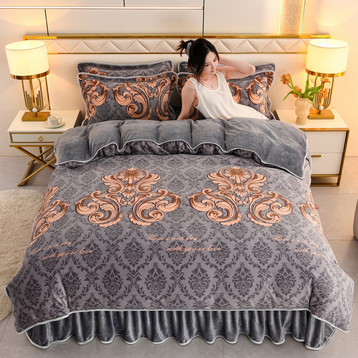 91家纺网 家纺一手货源 找家纺 曼尼家纺 2025新款7斤高克重牛奶绒四件套 浪漫灰