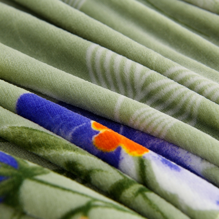 91家纺网 家纺一手货源 找家纺 曼尼家纺 2025新款7斤高克重牛奶绒四件套 花样情怀