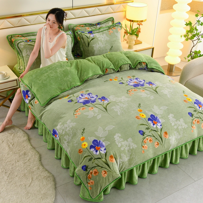 91家纺网 家纺一手货源 找家纺 曼尼家纺 2025新款7斤高克重牛奶绒四件套 花样情怀