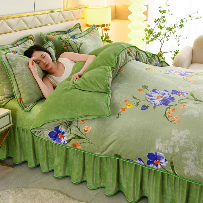 91家纺网 家纺一手货源 找家纺 曼尼家纺 2025新款7斤高克重牛奶绒四件套 花样情怀