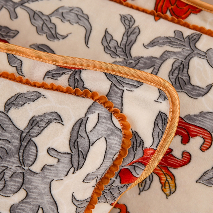 91家纺网 家纺一手货源 找家纺 曼尼家纺 2025新款7斤高克重牛奶绒四件套 年年有鱼