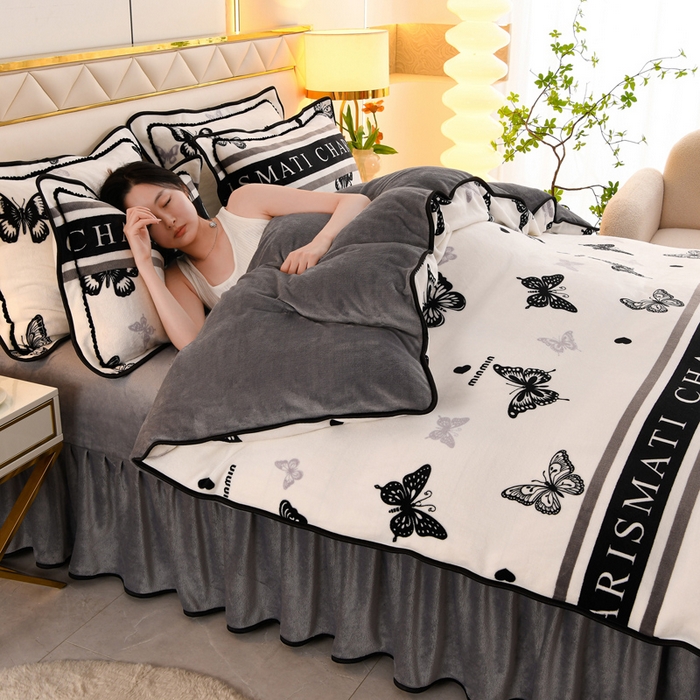 91家纺网 家纺一手货源 找家纺 曼尼家纺 2025新款7斤高克重牛奶绒四件套 幻蝶