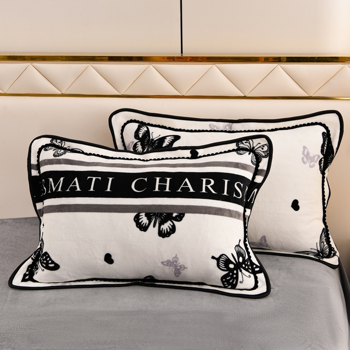 91家纺网 家纺一手货源 找家纺 曼尼家纺 2025新款7斤高克重牛奶绒四件套 幻蝶