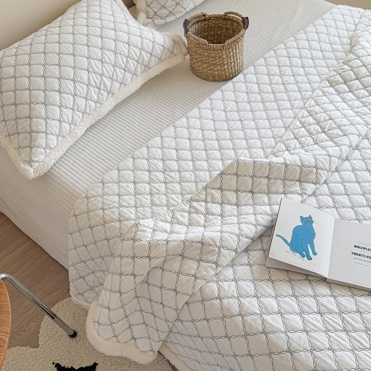 91家纺网 家纺一手货源 找家纺 漫调家纺 2025新款全棉ins风蝴蝶结韩系奶油花边床盖三件套 奶油白