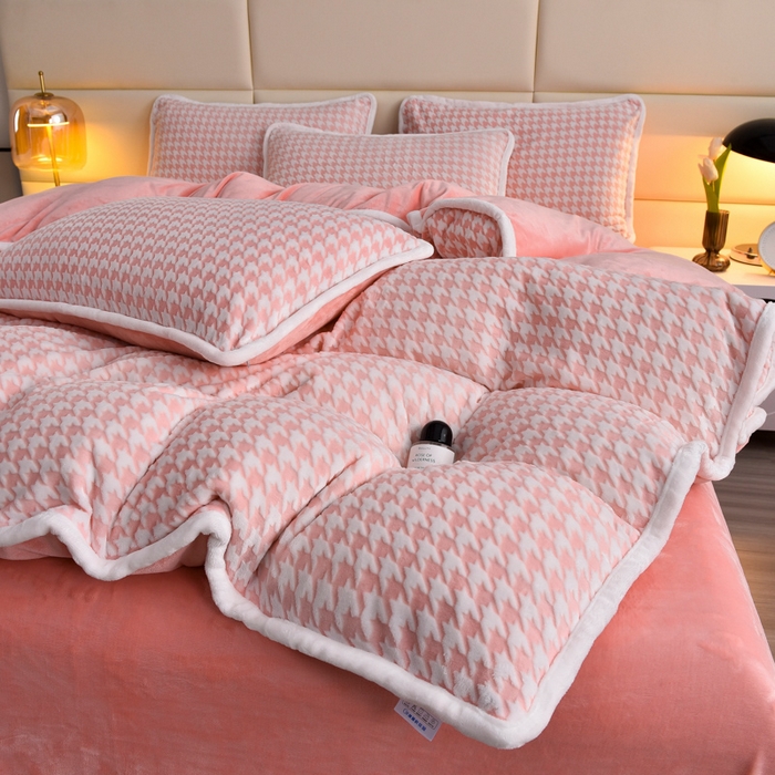 91家纺网 家纺一手货源 找家纺 （总）诺梵 2025新款8斤立体雕花牛奶绒四件套_控价标准高于139，加大高于149