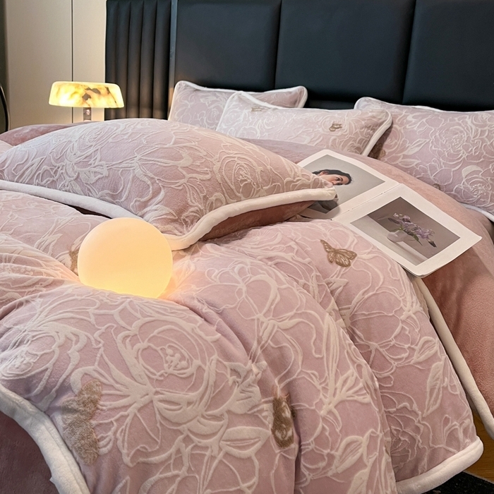 91家纺网 家纺一手货源 找家纺 （总）诺梵 2025新款8斤立体雕花牛奶绒四件套_控价标准高于139，加大高于149