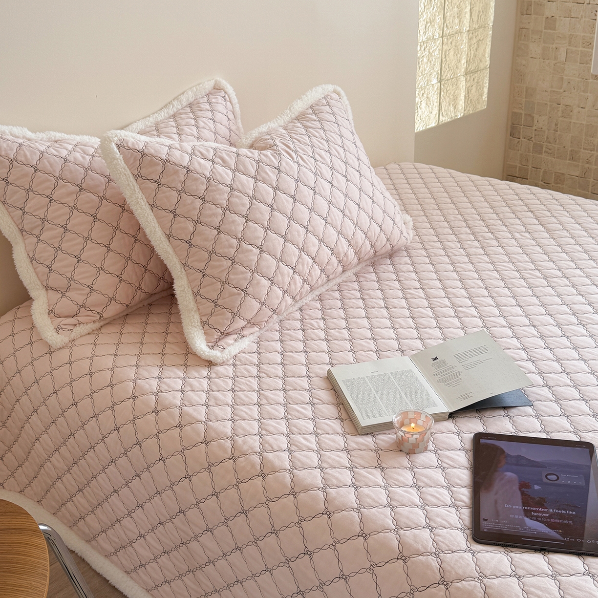 91家纺网 家纺一手货源 找家纺 漫调家纺 2025新款全棉ins风蝴蝶结韩系奶油花边床盖三件套 奶油粉