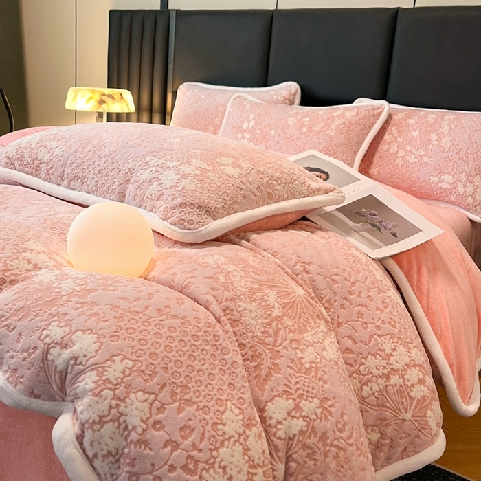 91家纺网 家纺一手货源 找家纺 （总）诺梵 2025新款8斤立体雕花牛奶绒四件套_控价标准高于139，加大高于149