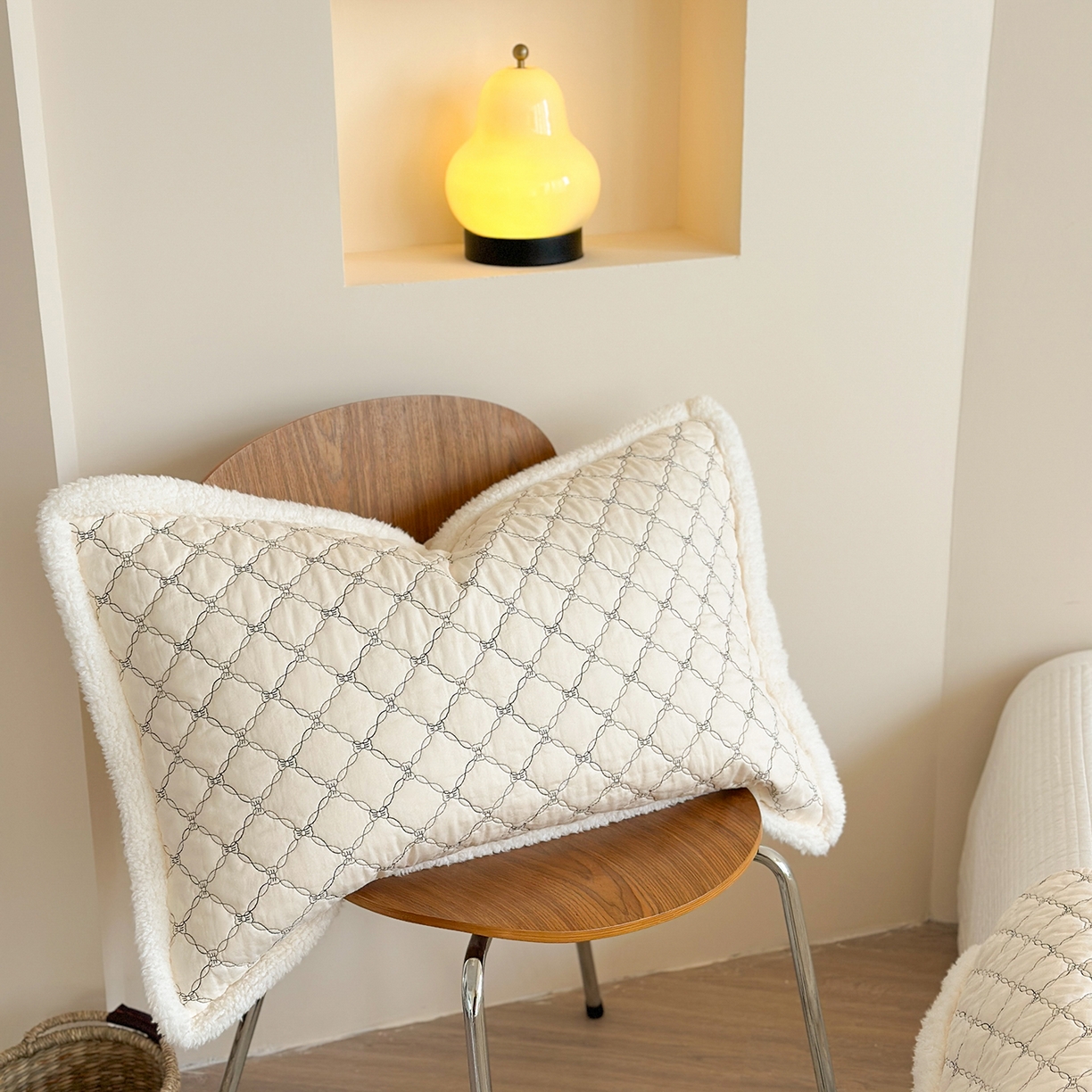 91家纺网 家纺一手货源 找家纺 漫调家纺 2025新款全棉ins风蝴蝶结韩系奶油花边床盖三件套 奶油杏