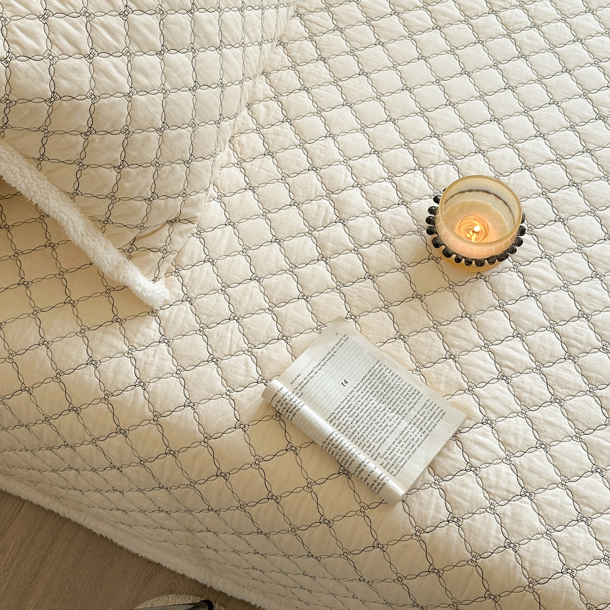 91家纺网 家纺一手货源 找家纺 漫调家纺 2025新款全棉ins风蝴蝶结韩系奶油花边床盖三件套 奶油杏