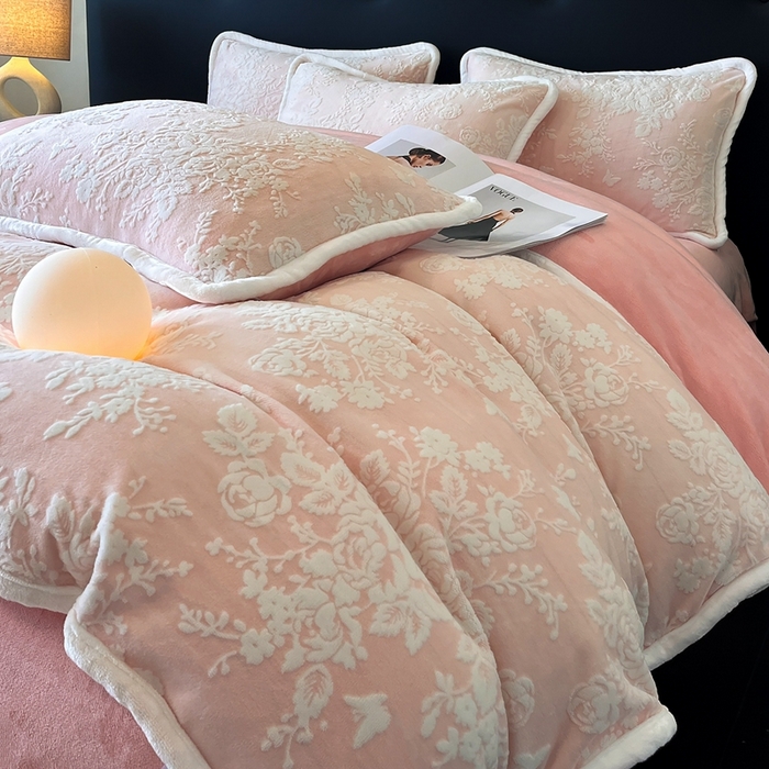 91家纺网 家纺一手货源 找家纺 （总）诺梵 2025新款8斤立体雕花牛奶绒四件套_控价标准高于139，加大高于149