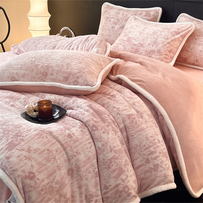 91家纺网 家纺一手货源 找家纺 （总）诺梵 2025新款8斤立体雕花牛奶绒四件套_控价标准高于139，加大高于149