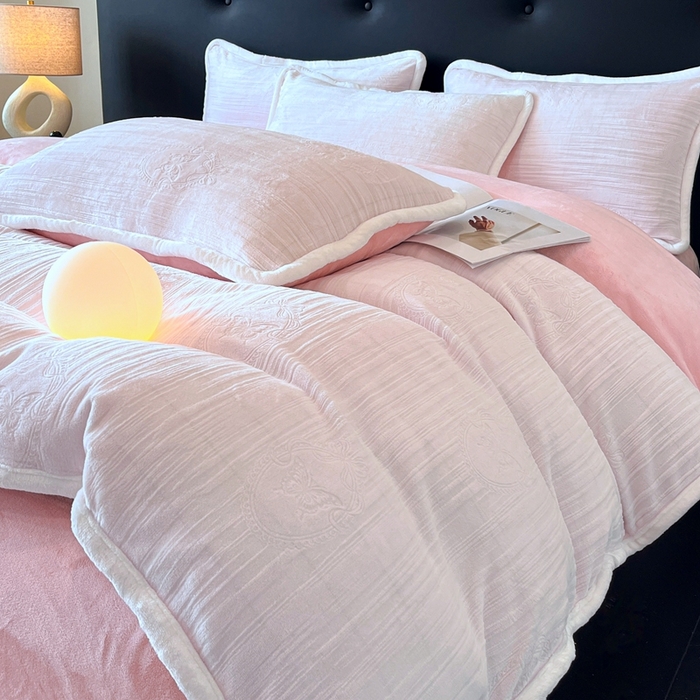 91家纺网 家纺一手货源 找家纺 （总）诺梵 2025新款8斤立体雕花牛奶绒四件套_控价标准高于139，加大高于149