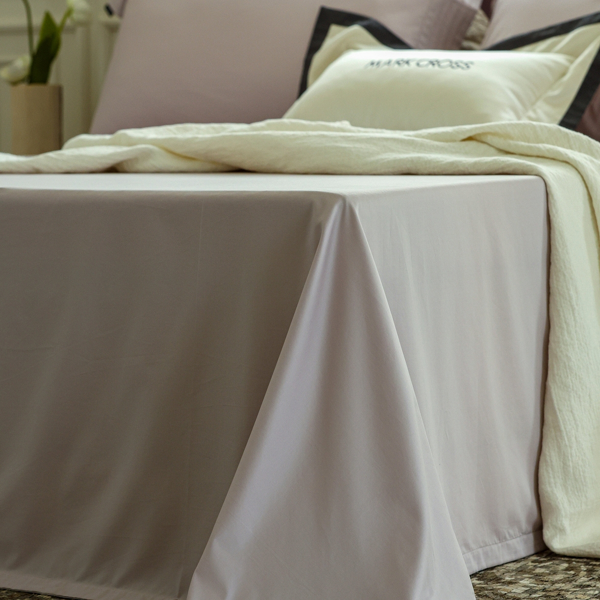 91家纺网 家纺一手货源 找家纺 佳汐蓝家纺 2025新款静奢简约高级质感超细旦天丝棉磨毛系列四件套-热可可 蒙太奇-风信紫