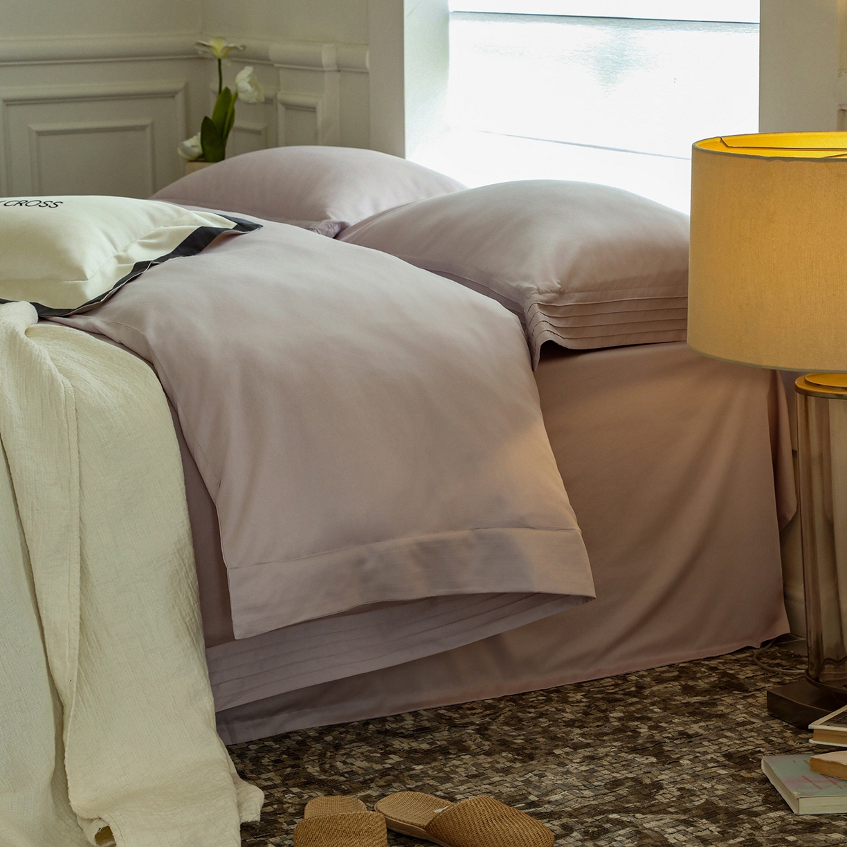 91家纺网 家纺一手货源 找家纺 佳汐蓝家纺 2025新款静奢简约高级质感超细旦天丝棉磨毛系列四件套-热可可 蒙太奇-风信紫