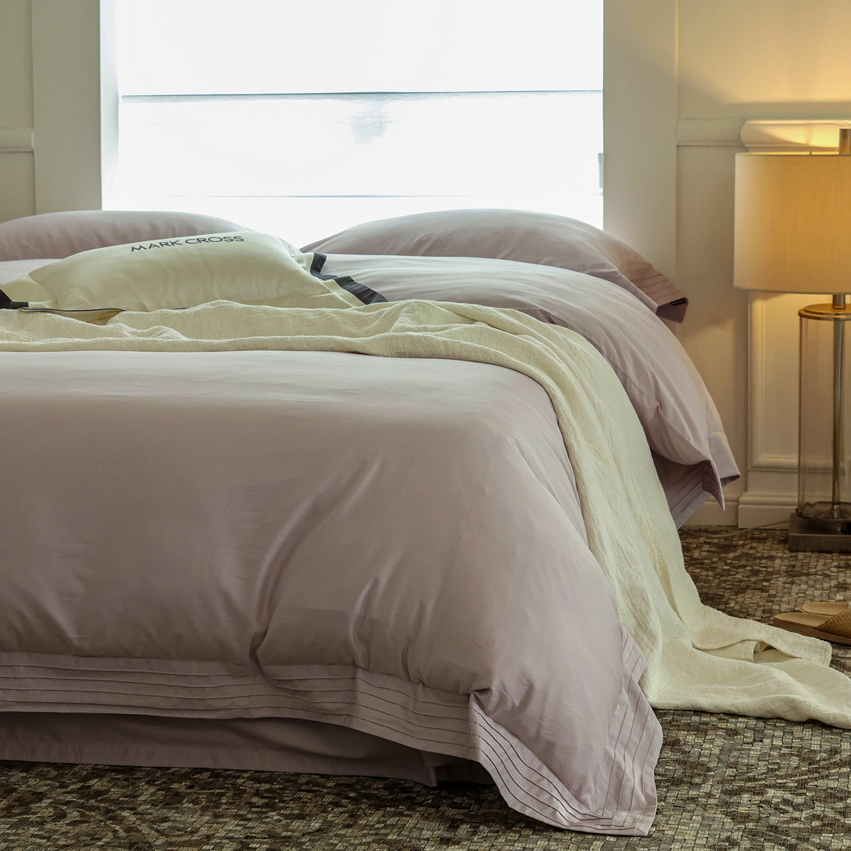 91家纺网 家纺一手货源 找家纺 佳汐蓝家纺 2025新款静奢简约高级质感超细旦天丝棉磨毛系列四件套-热可可 蒙太奇-风信紫