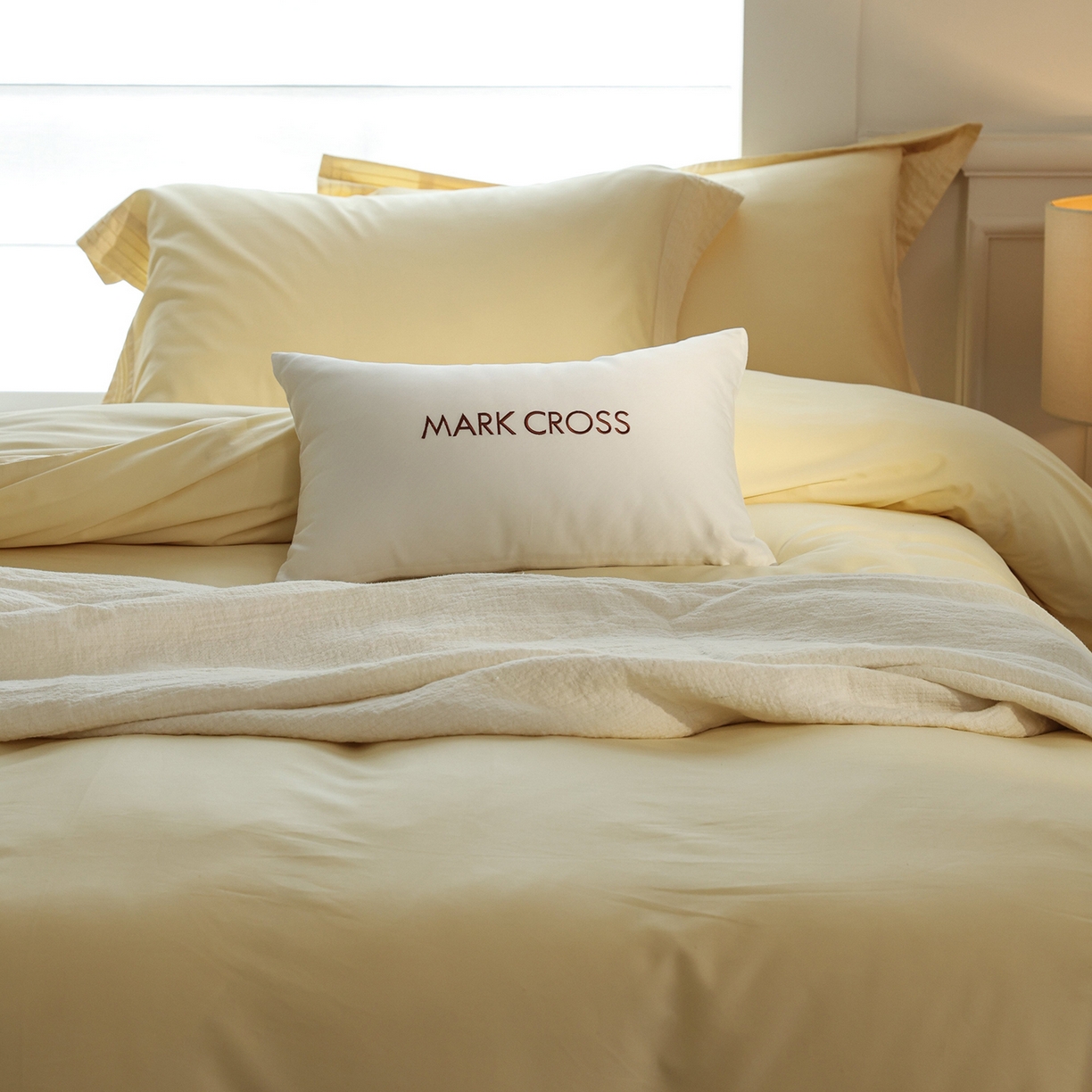 91家纺网 家纺一手货源 找家纺 佳汐蓝家纺 2025新款静奢简约高级质感超细旦天丝棉磨毛系列四件套-热可可 蒙太奇-黄