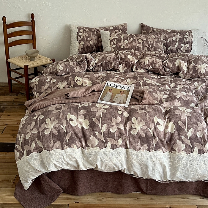 91家纺网 家纺一手货源 找家纺 梦纤绒 2025秋冬新品A类高克重亚麻复古全棉花边侘寂风原麻系列花影棕