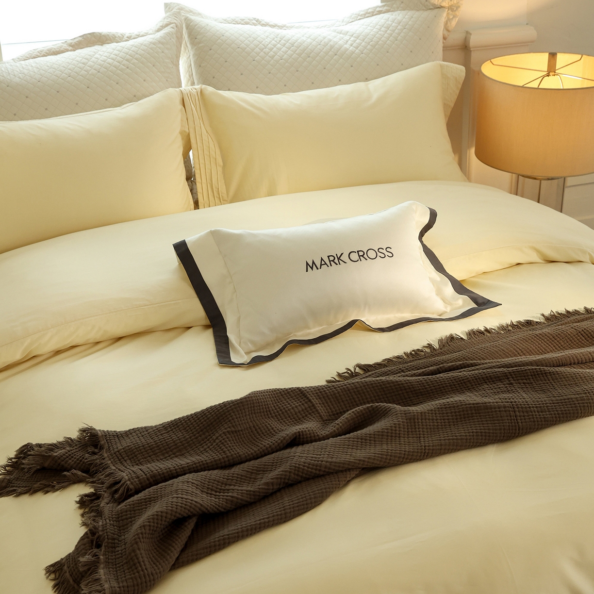 91家纺网 家纺一手货源 找家纺 佳汐蓝家纺 2025新款静奢简约高级质感超细旦天丝棉磨毛系列四件套-热可可 蒙太奇-香草奶油