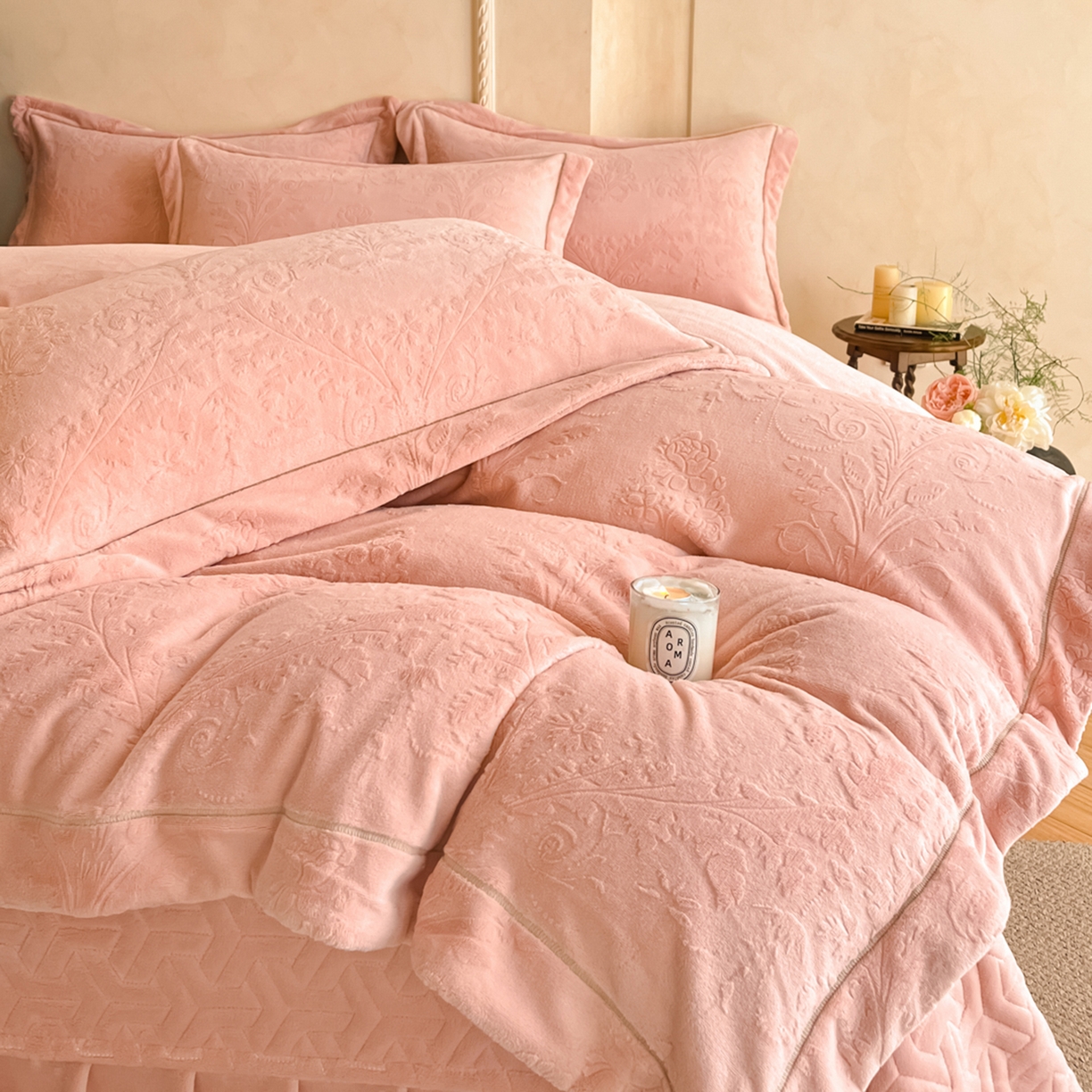 91家纺网 家纺一手货源 找家纺 （总）孟鑫家纺 2025新款加厚全消光雕花牛奶绒床盖四件套-维纳斯系列