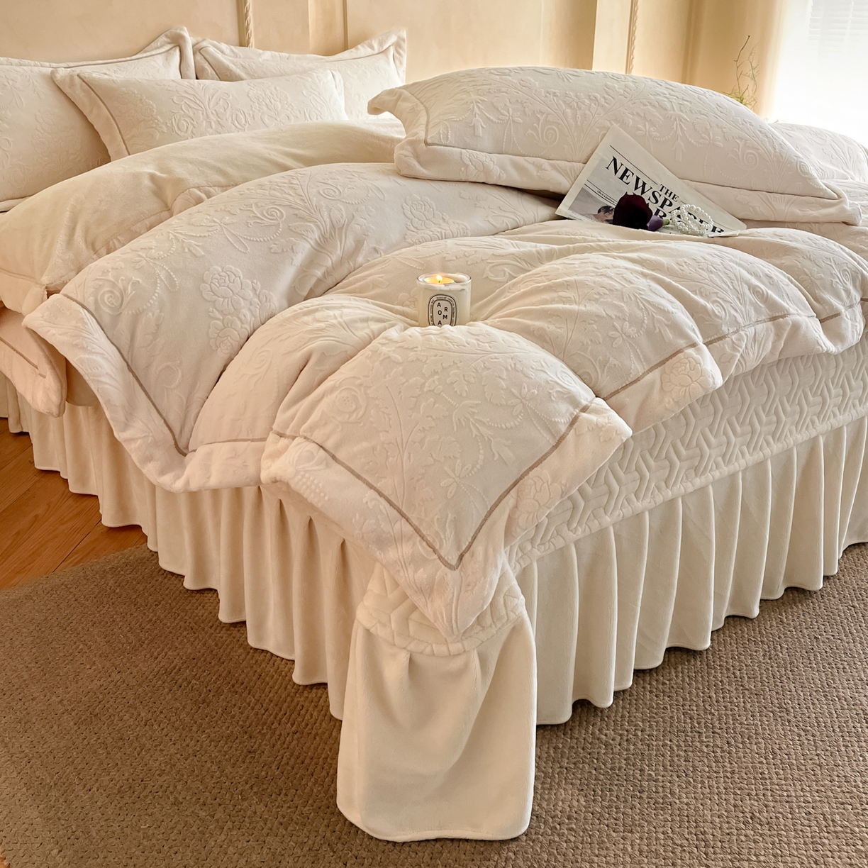 91家纺网 家纺一手货源 找家纺 孟鑫家纺 2025新款加厚全消光雕花牛奶绒床盖四件套-维纳斯系列 奶昔白