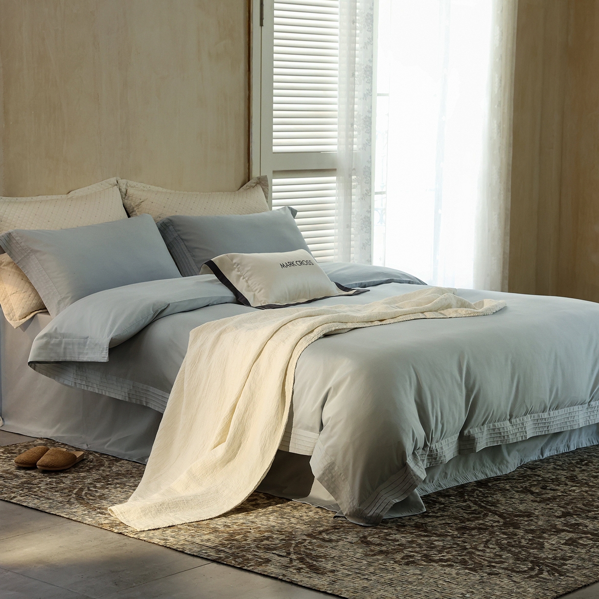 91家纺网 家纺一手货源 找家纺 佳汐蓝家纺 2025新款静奢简约高级质感超细旦天丝棉磨毛系列四件套-热可可 蒙太奇-远天蓝