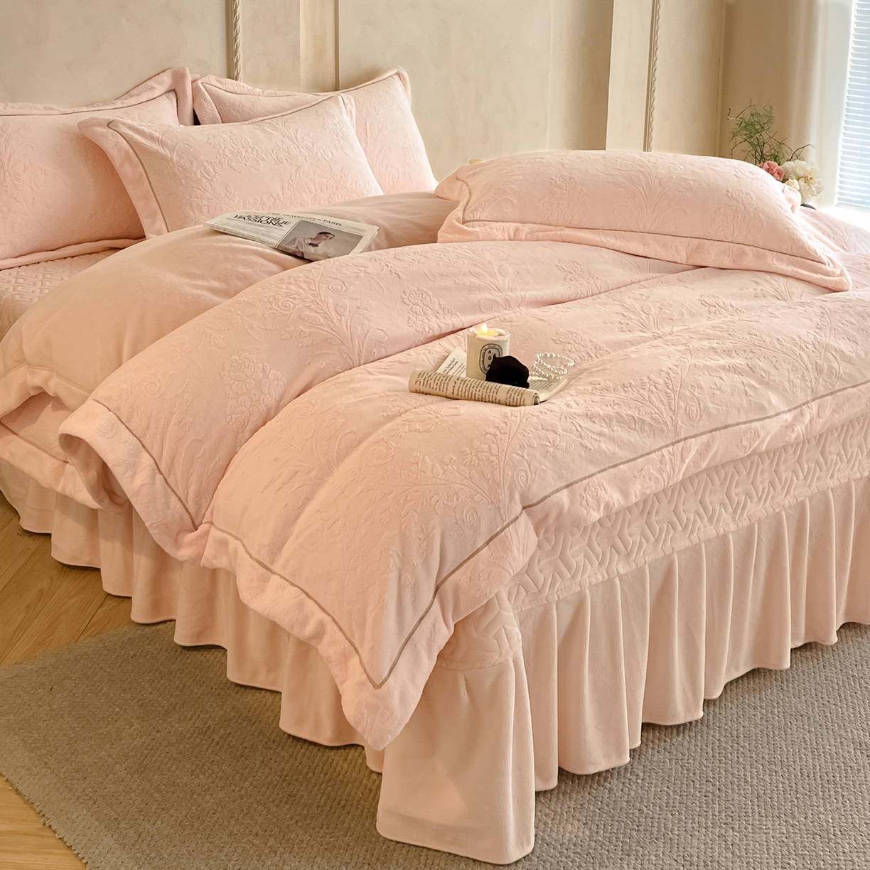 91家纺网 家纺一手货源 找家纺 孟鑫家纺 2025新款加厚全消光雕花牛奶绒床盖四件套-维纳斯系列 樱花粉
