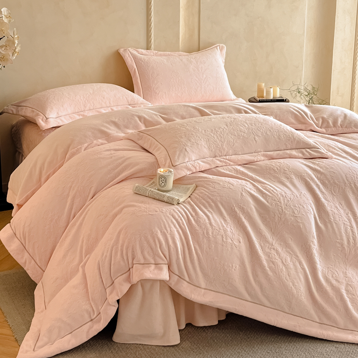 91家纺网 家纺一手货源 找家纺 孟鑫家纺 2025新款加厚全消光雕花牛奶绒床盖四件套-维纳斯系列 樱花粉