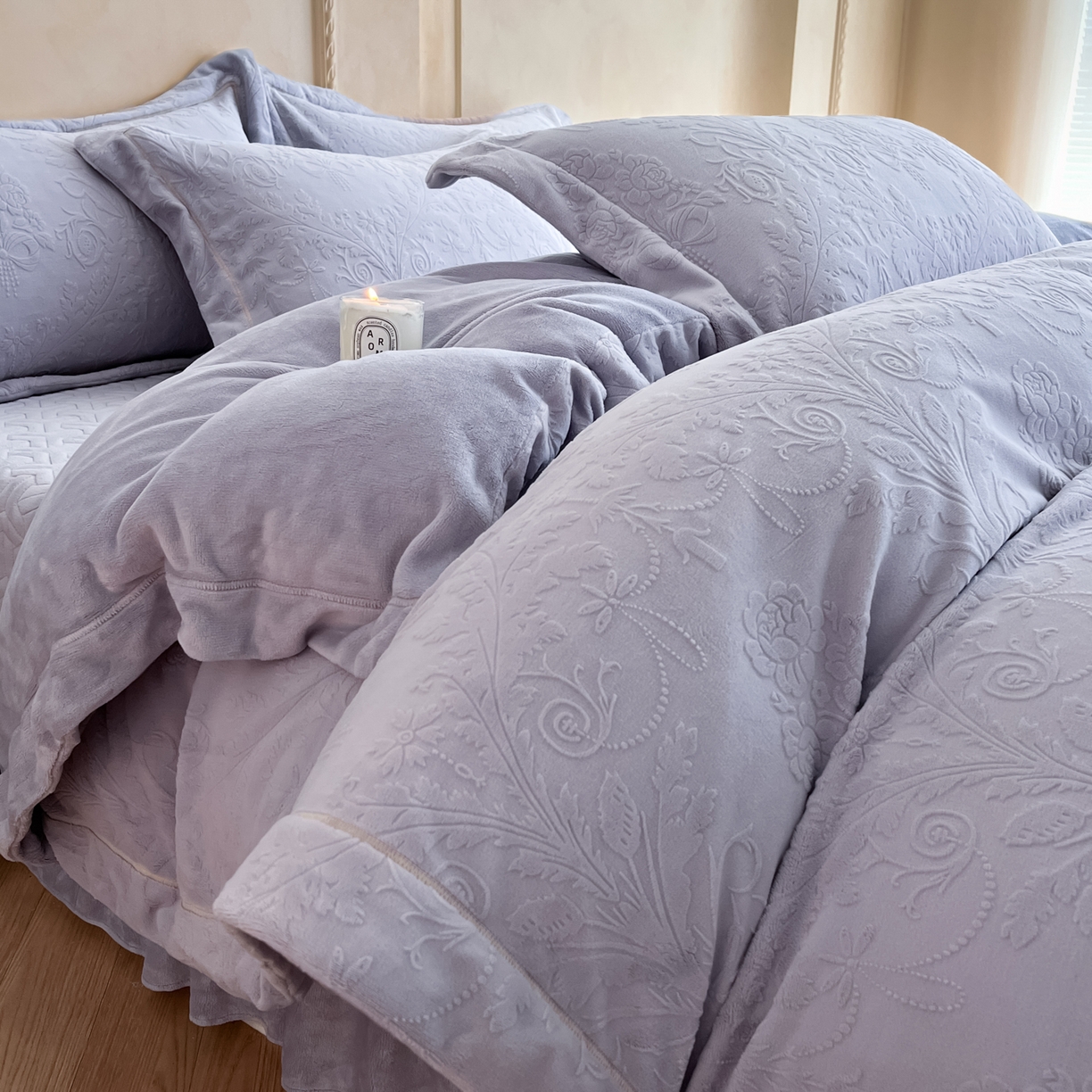 91家纺网 家纺一手货源 找家纺 孟鑫家纺 2025新款加厚全消光雕花牛奶绒床盖四件套-维纳斯系列 香芋紫