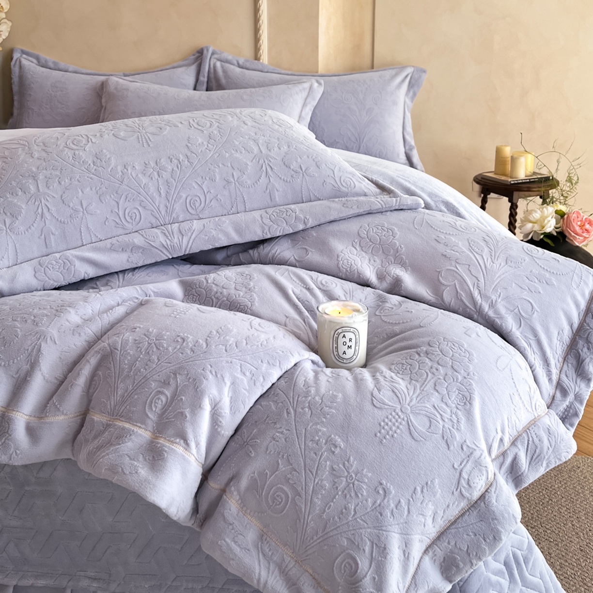 91家纺网 家纺一手货源 找家纺 孟鑫家纺 2025新款加厚全消光雕花牛奶绒床盖四件套-维纳斯系列 香芋紫