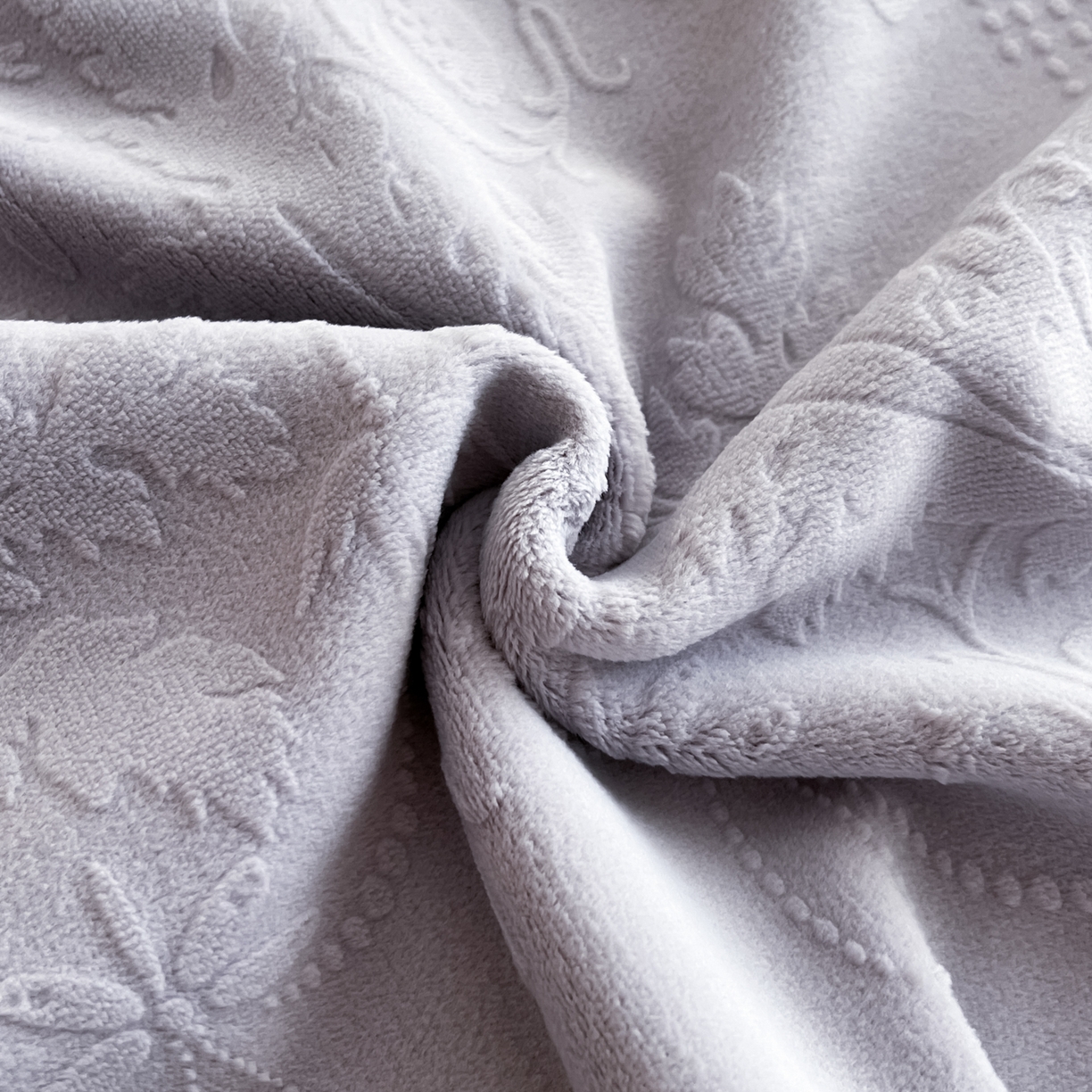 91家纺网 家纺一手货源 找家纺 孟鑫家纺 2025新款加厚全消光雕花牛奶绒床盖四件套-维纳斯系列 香芋紫