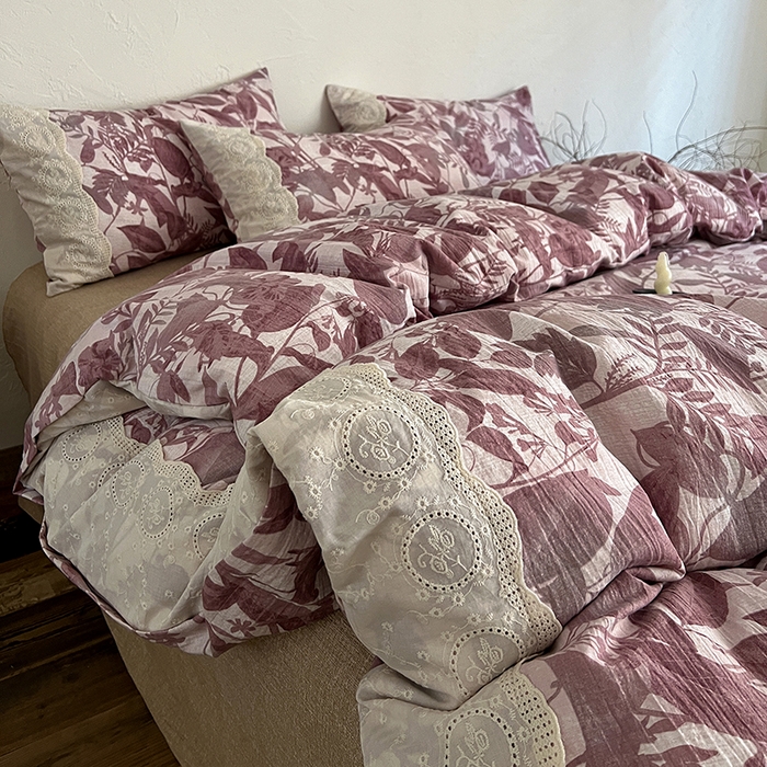 91家纺网 家纺一手货源 找家纺 梦纤绒 2025秋冬新品A类高克重亚麻复古全棉花边侘寂风原麻系列木槿红