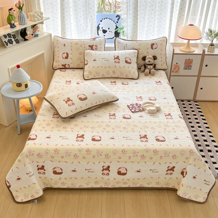 91家纺网 家纺一手货源 找家纺 茉夕家纺 2025新款2025跑量双层纱牛奶绒印花床盖 床盖单件 白桃公主