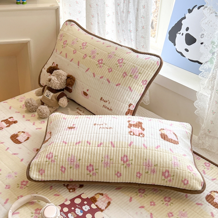 91家纺网 家纺一手货源 找家纺 茉夕家纺 2025新款2025跑量双层纱牛奶绒印花床盖 床盖单件 白桃公主