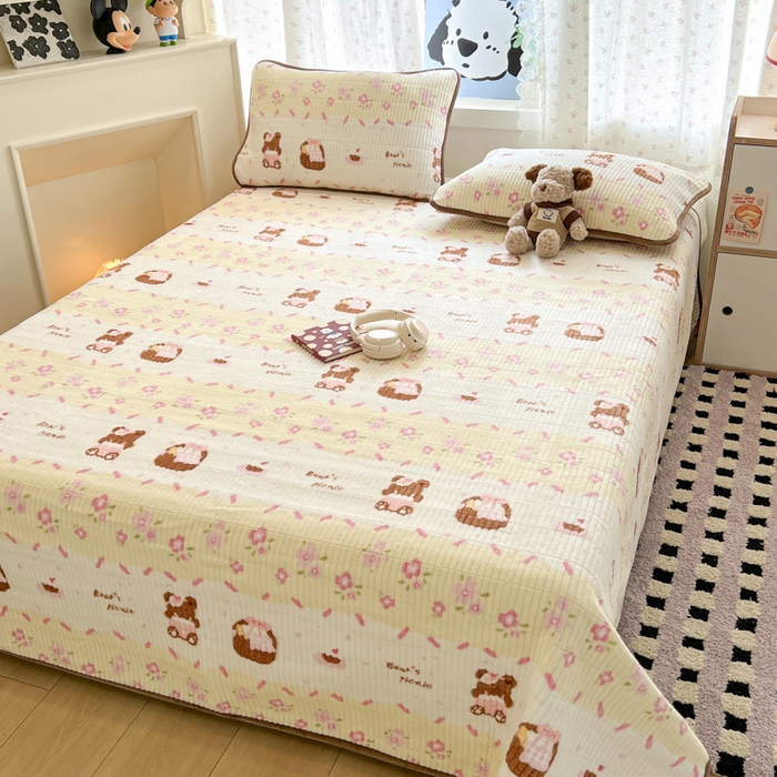 91家纺网 家纺一手货源 找家纺 茉夕家纺 2025新款2025跑量双层纱牛奶绒印花床盖 床盖单件 白桃公主