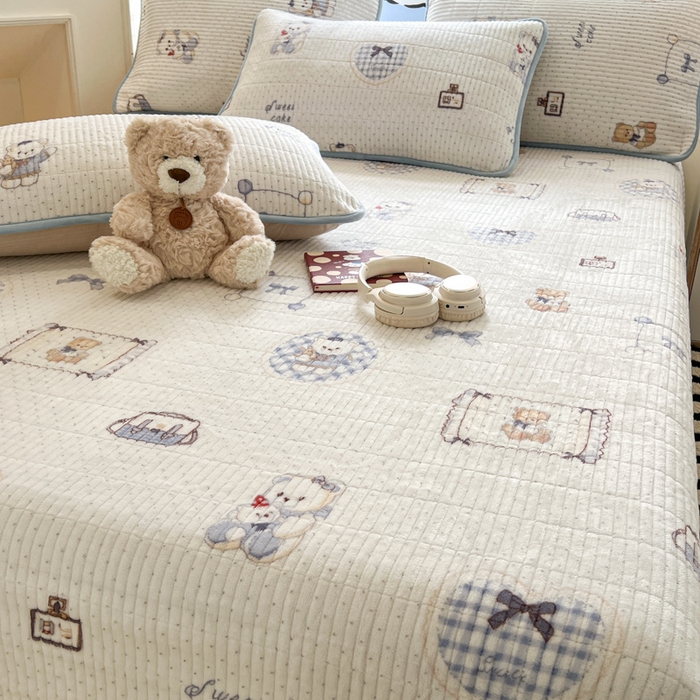 91家纺网 家纺一手货源 找家纺 茉夕家纺 2025新款2025跑量双层纱牛奶绒印花床盖 床盖单件 贝果宝贝