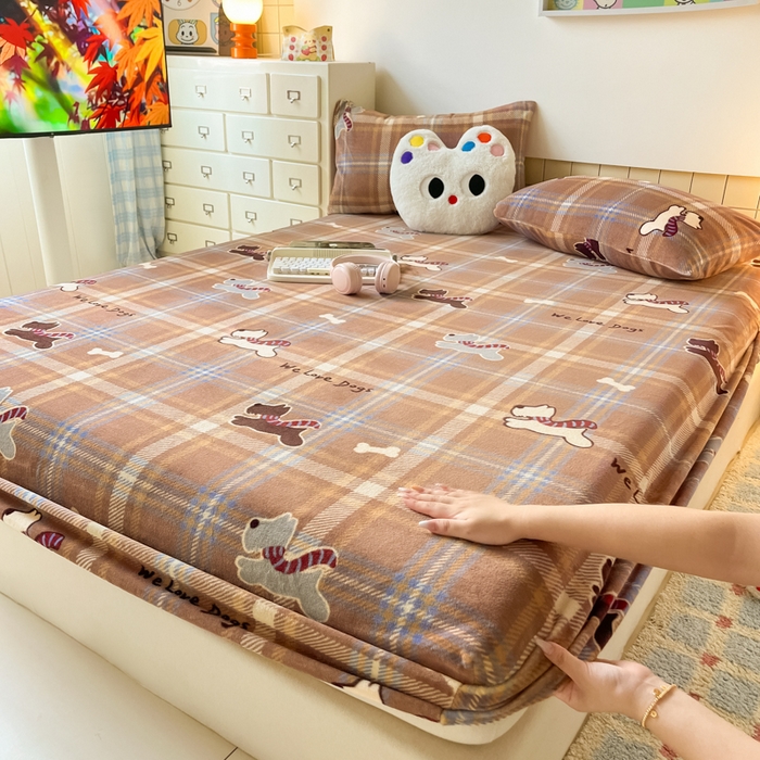 91家纺网 家纺一手货源 找家纺 （总）爱彼家纺 2025新款高克重牛奶绒卡通床笠单床笠单件