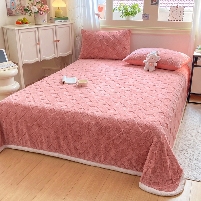 91家纺网 家纺一手货源 找家纺 （总）耐思家纺 2025新款加厚提花兔绒塔芙绒单品床单系列