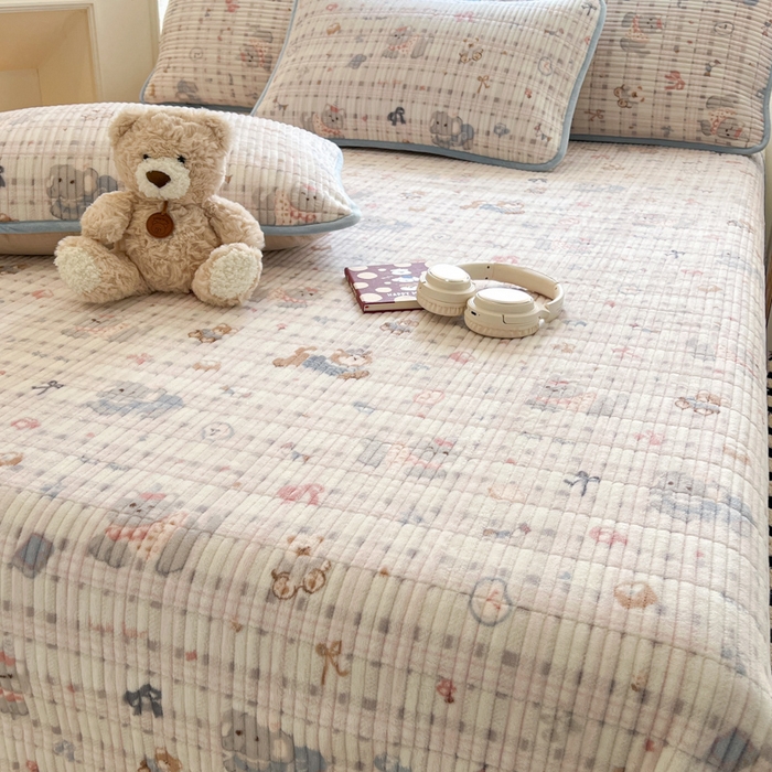 91家纺网 家纺一手货源 找家纺 茉夕家纺 2025新款2025跑量双层纱牛奶绒印花床盖 床盖单件 彩点小象