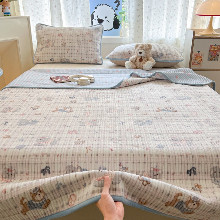 91家纺网 家纺一手货源 找家纺 茉夕家纺 2025新款2025跑量双层纱牛奶绒印花床盖 床盖单件 彩点小象