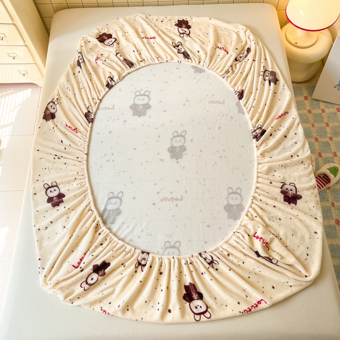 91家纺网 家纺一手货源 找家纺 爱彼家纺 2025新款高克重牛奶绒卡通床笠单床笠单件 拉布布