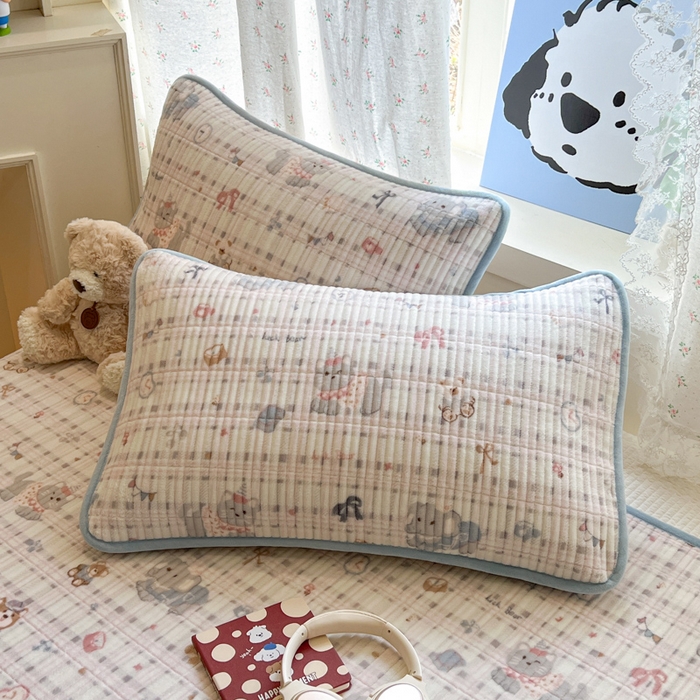 91家纺网 家纺一手货源 找家纺 茉夕家纺 2025新款2025跑量双层纱牛奶绒印花床盖 床盖单件 彩点小象