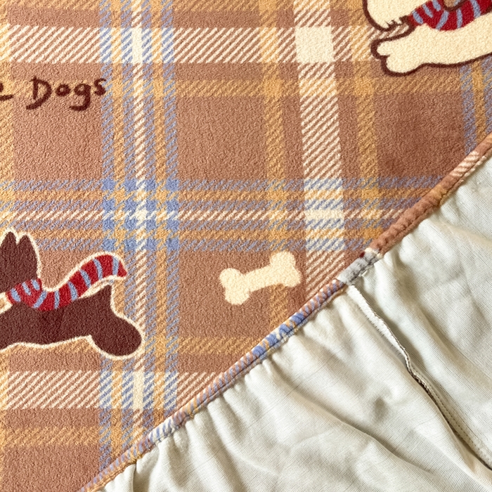 91家纺网 家纺一手货源 找家纺 爱彼家纺 2025新款高克重牛奶绒卡通床笠单床笠单件 小狗格温