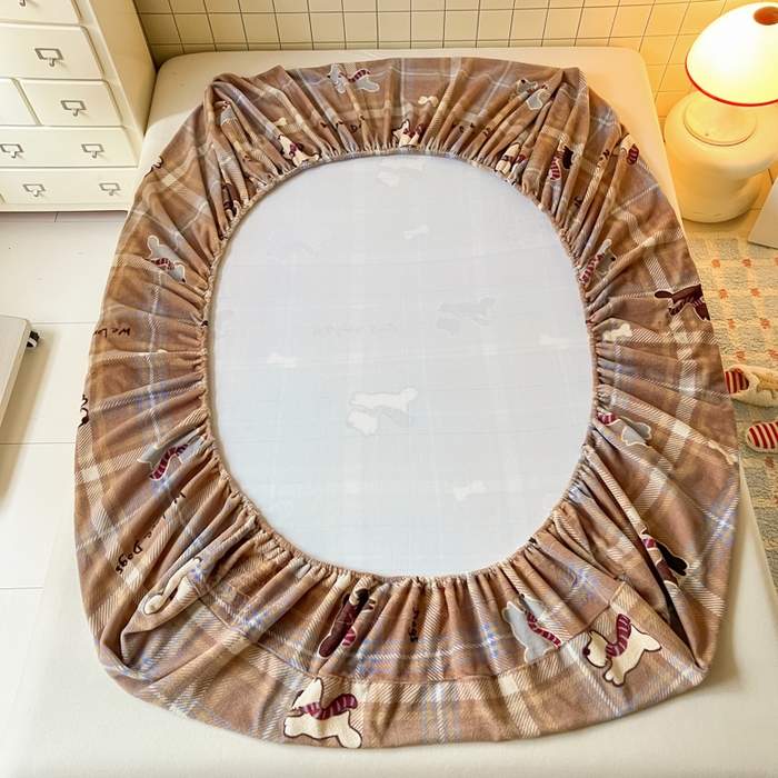 91家纺网 家纺一手货源 找家纺 爱彼家纺 2025新款高克重牛奶绒卡通床笠单床笠单件 小狗格温