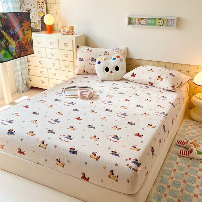 91家纺网 家纺一手货源 找家纺 爱彼家纺 2025新款高克重牛奶绒卡通床笠单床笠单件 小狗派对