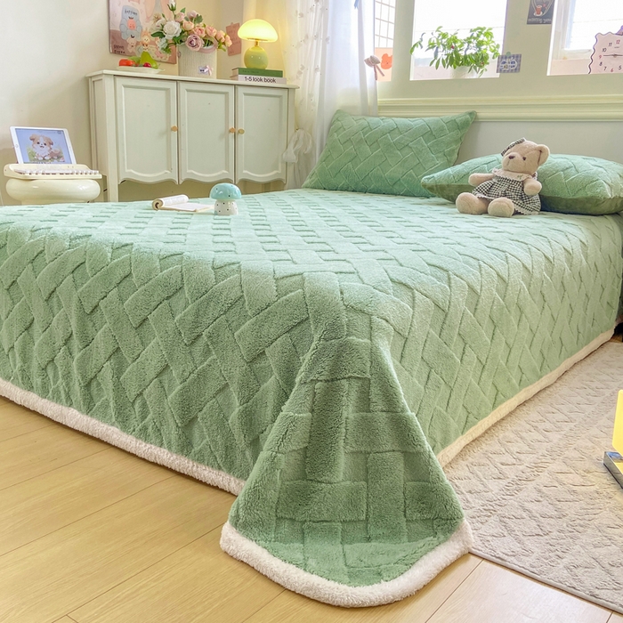 91家纺网 家纺一手货源 找家纺 耐思家纺 2025新款加厚提花兔绒塔芙绒单品床单系列 橄榄绿