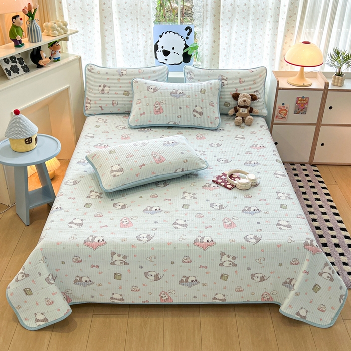 91家纺网 家纺一手货源 找家纺 茉夕家纺 2025新款2025跑量双层纱牛奶绒印花床盖 床盖单件 打趣熊猫