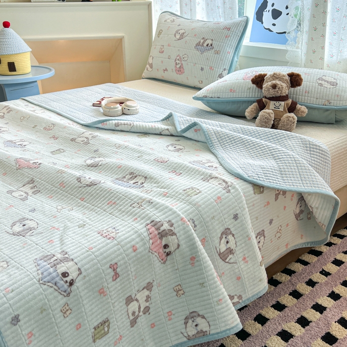 91家纺网 家纺一手货源 找家纺 茉夕家纺 2025新款2025跑量双层纱牛奶绒印花床盖 床盖单件 打趣熊猫