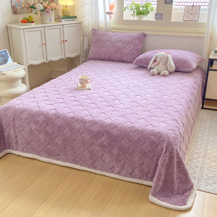 91家纺网 家纺一手货源 找家纺 耐思家纺 2025新款加厚提花兔绒塔芙绒单品床单系列 香芋紫