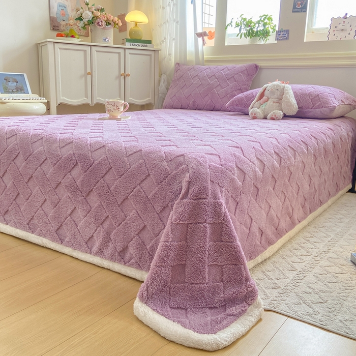 91家纺网 家纺一手货源 找家纺 耐思家纺 2025新款加厚提花兔绒塔芙绒单品床单系列 香芋紫